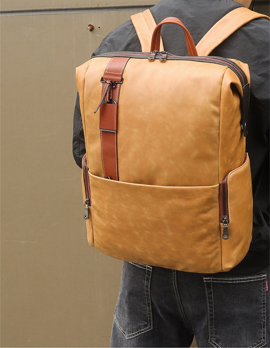 Leather Men Casual 17-Inch Laptop Backpack Travel Backpack Waterproof Men Top Quality Retro Genuine Cowhide First Layer Knapsack