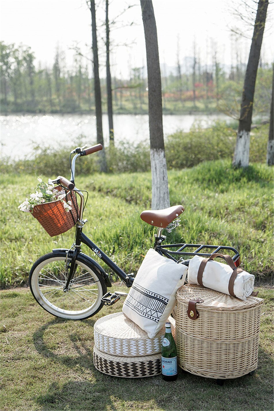 Rattan Trolley Picnic Basket Natural Wicker Weaving Lunch Baskets Wheels Family Outing Trip Picnic Bento Storage High Capacity
